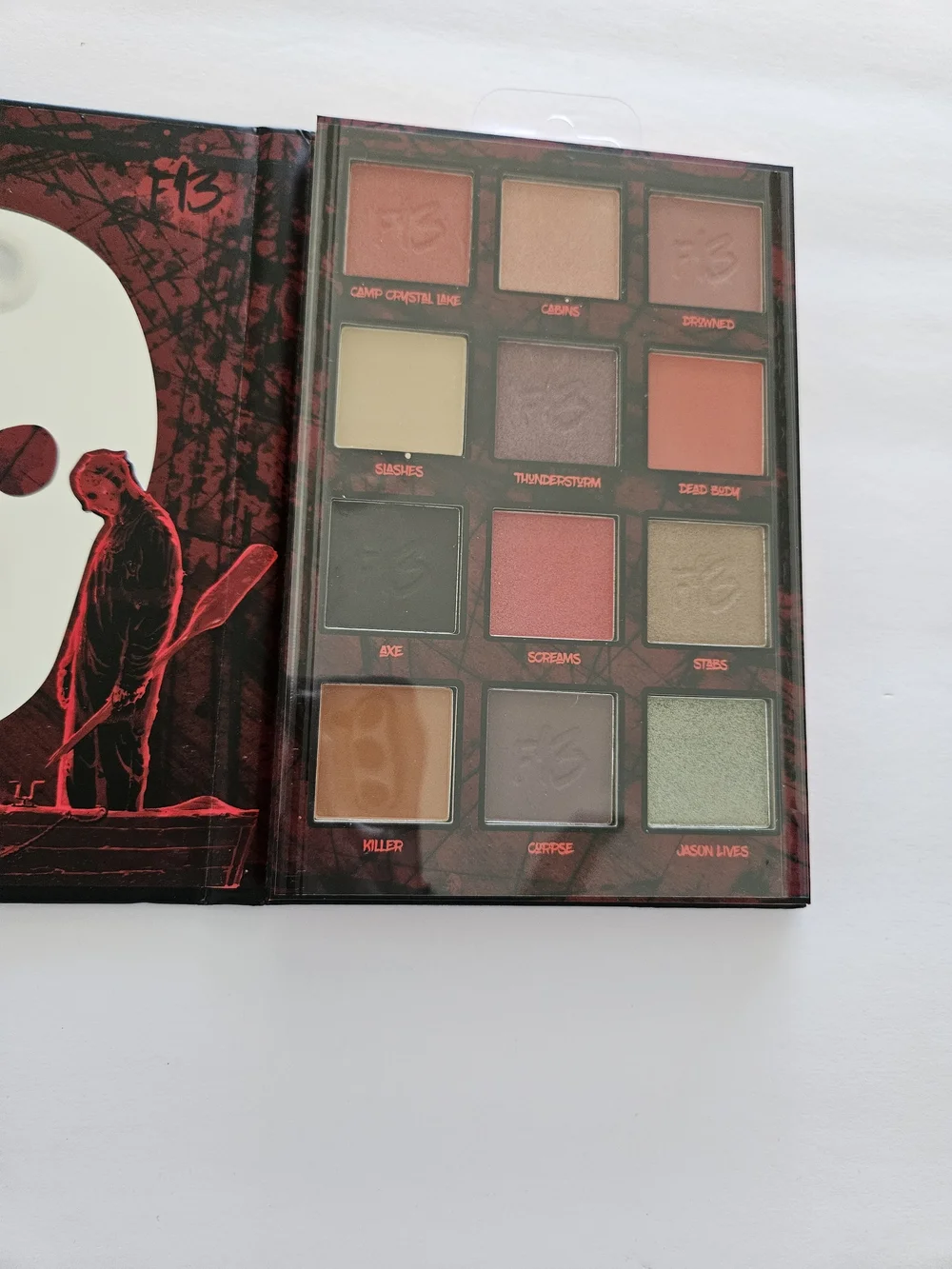 (#143) Friday the 13th Glow-In-The-Dark Eyeshadow 12 set Palette